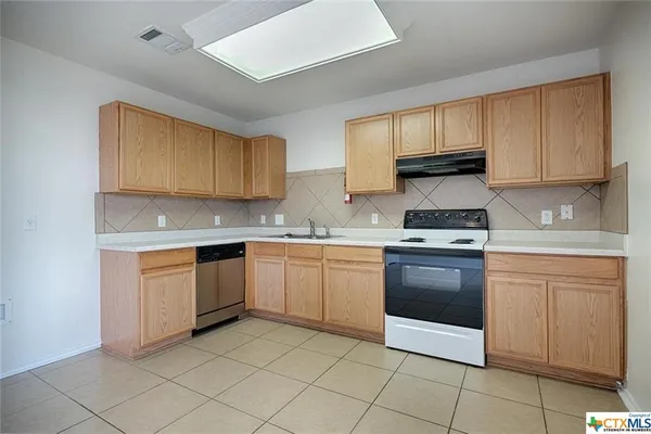 $1,700 | 2021 Kass Cove, Round Rock, TX 78664