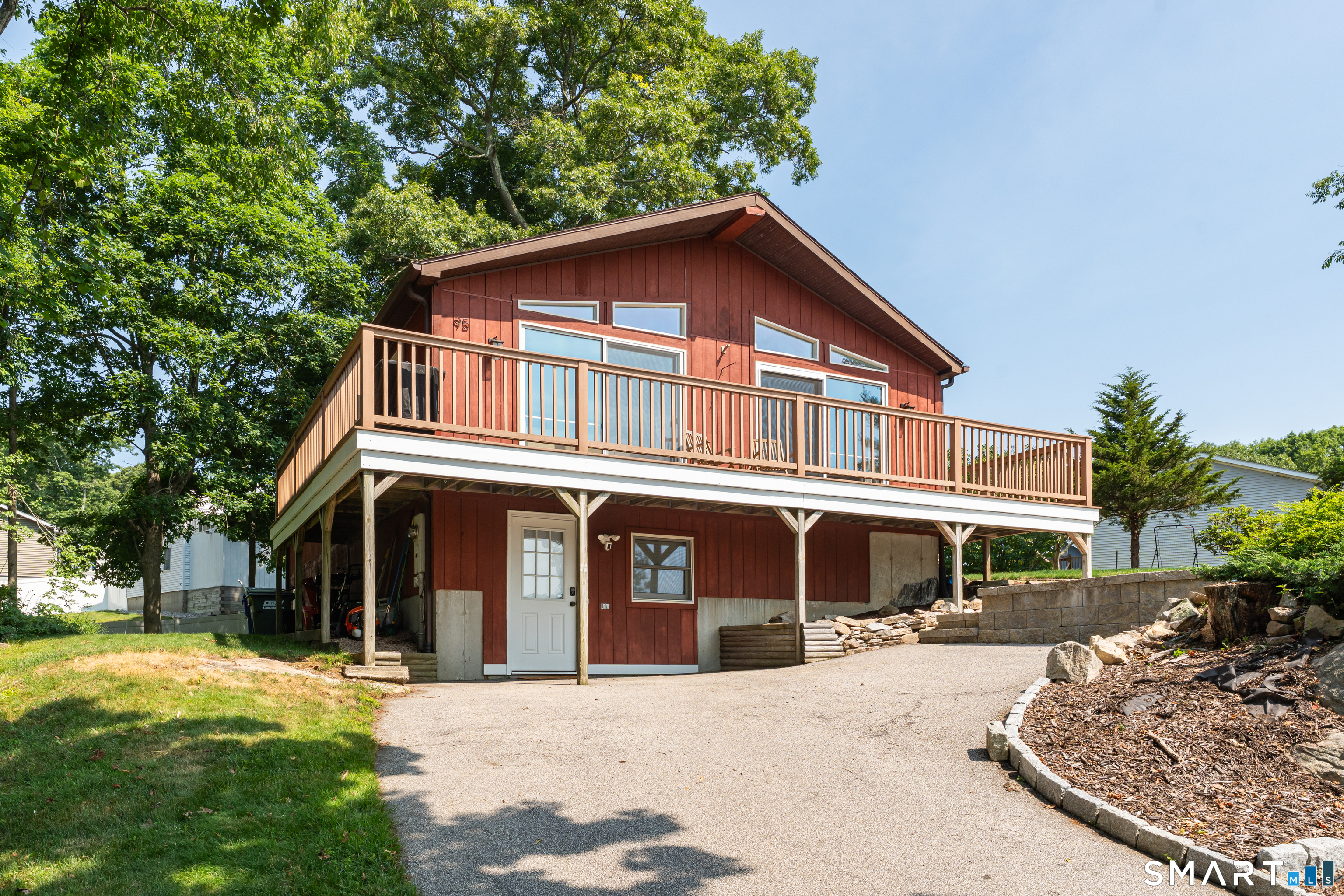 95 Crest Drive Groton, CT 06355 - Photo 6 of 40