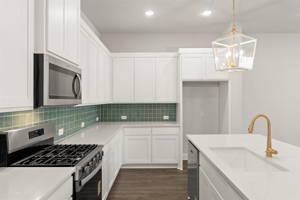 3912 Keya Drive Prosper, TX 75078 - Photo 11 of 32 11. 3912 Keya - Kitchen (3)
