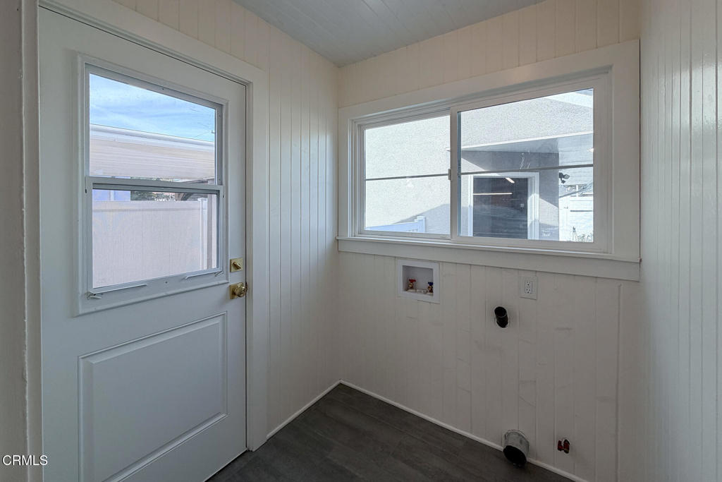 431 Deodar Avenue Oxnard, CA 93030 - Photo 16 of 41