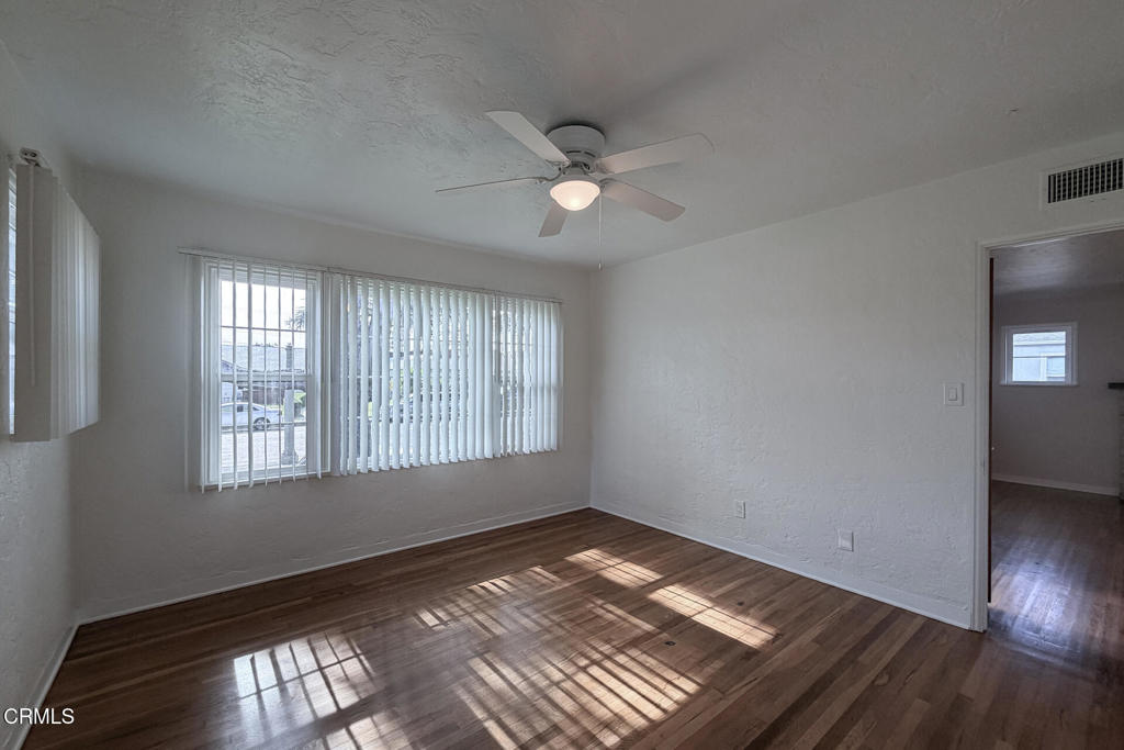 431 Deodar Avenue Oxnard, CA 93030 - Photo 19 of 41