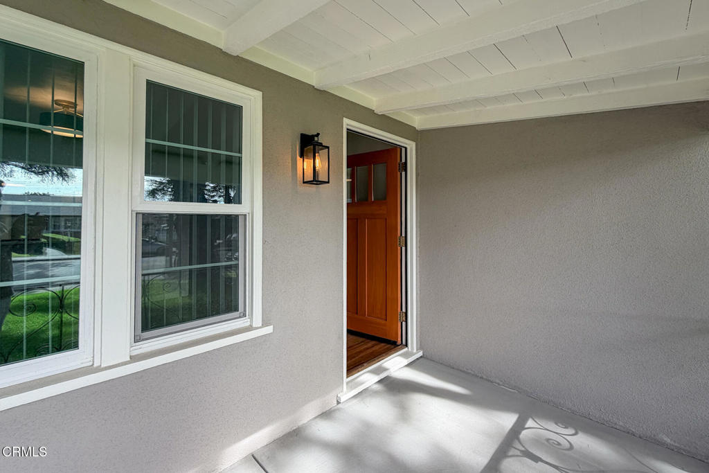 431 Deodar Avenue Oxnard, CA 93030 - Photo 2 of 41