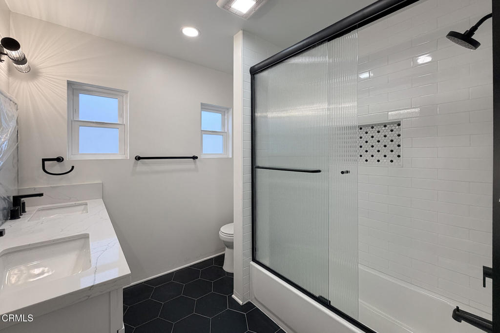 431 Deodar Avenue Oxnard, CA 93030 - Photo 23 of 41