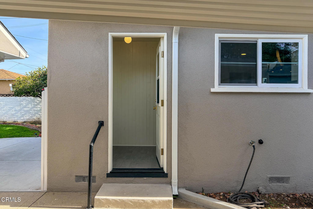 431 Deodar Avenue Oxnard, CA 93030 - Photo 33 of 41