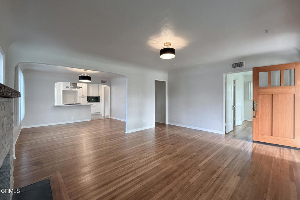 431 Deodar Avenue Oxnard, CA 93030 - Photo 9 of 41