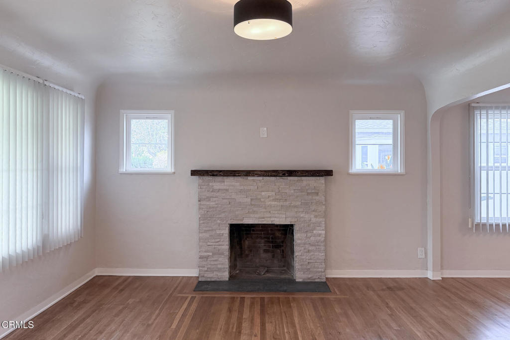 431 Deodar Avenue Oxnard, CA 93030 - Photo 10 of 41