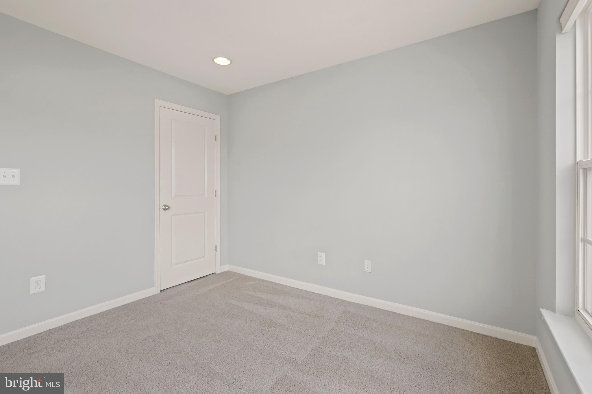 9160 Ribbon Falls Loop Bristow, VA 20136 - Photo 15 of 40 Gallery Image 15