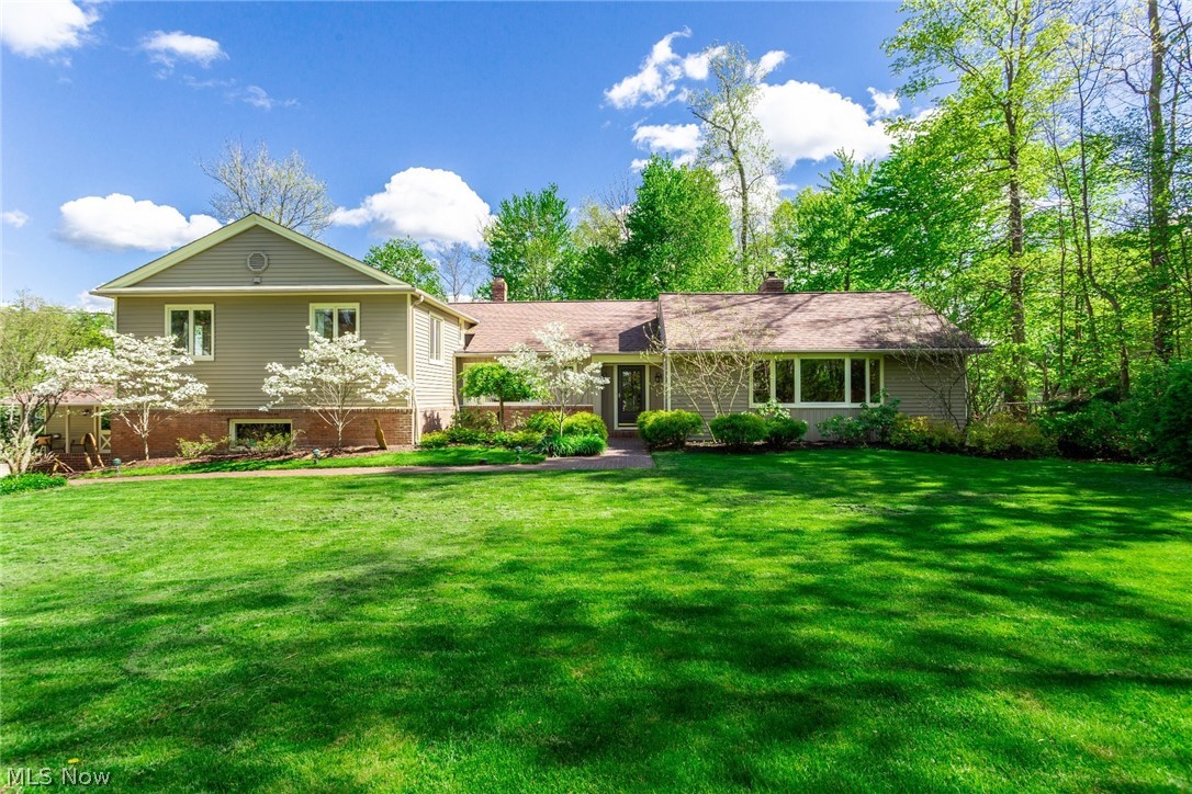 27976 Belgrave Road Cleveland, OH 44124 - Photo 1 of 35 Gallery Image 1
