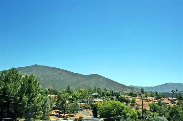 1859 Highlands View Road Alpine, CA 91901 - Photo 4 of 20