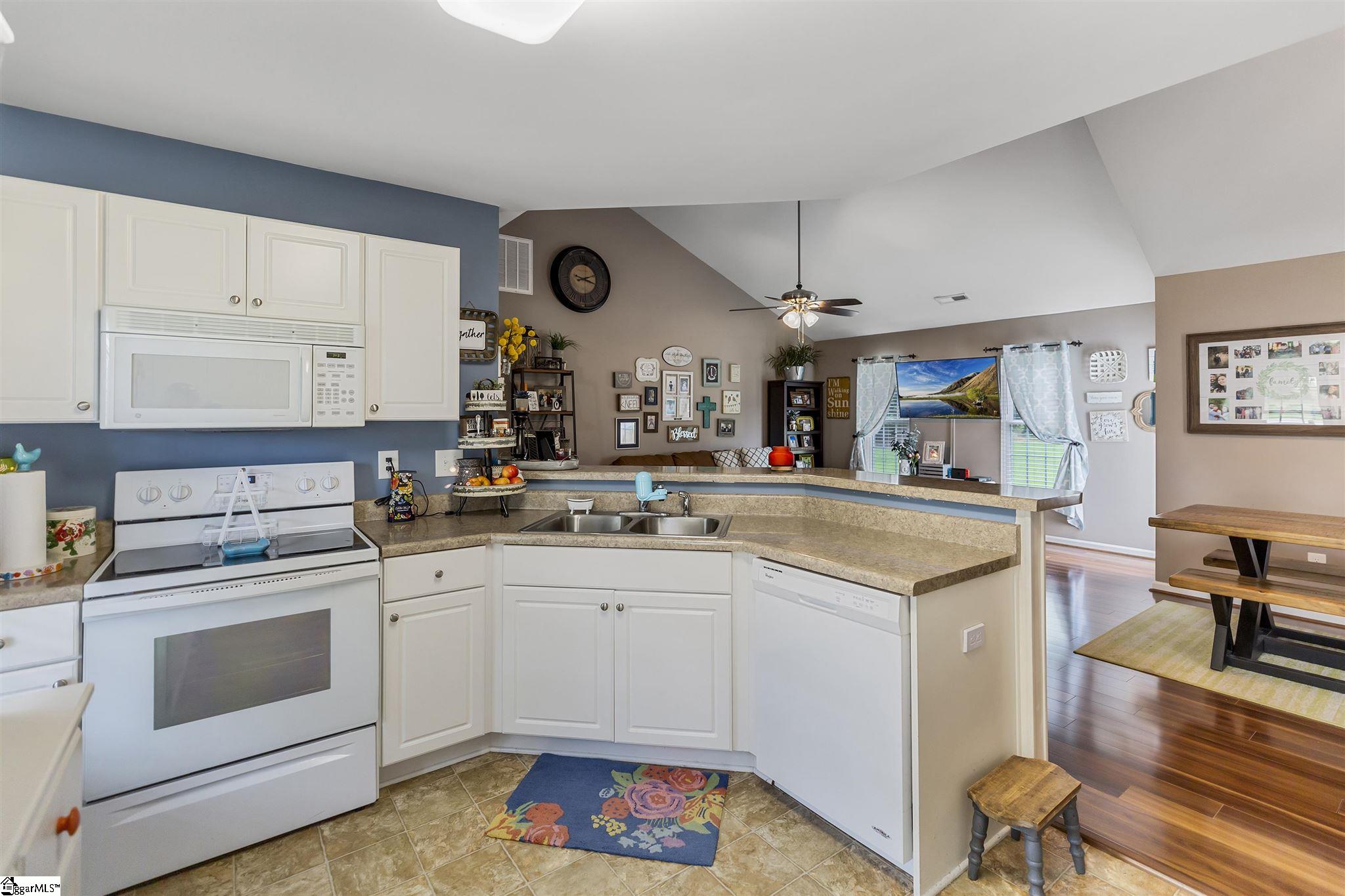 1001 Stoneham Circle Anderson, SC 29626 - Photo 12 of 26 Gallery Image 12