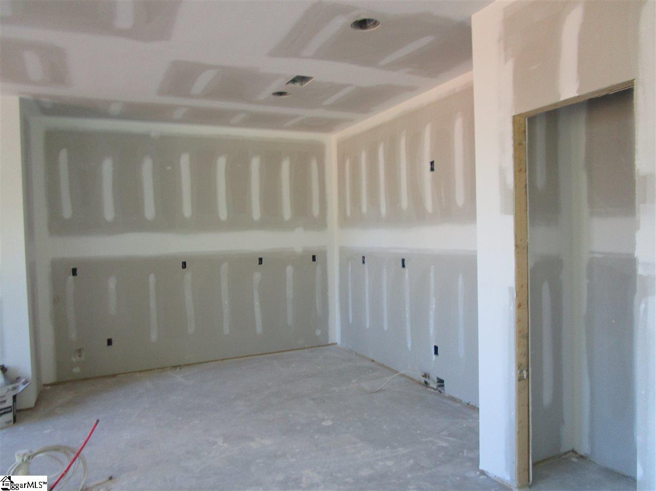 114 Tiger Pond Road Easley, SC 29642 - Photo 17 of 33 Gallery Image 17