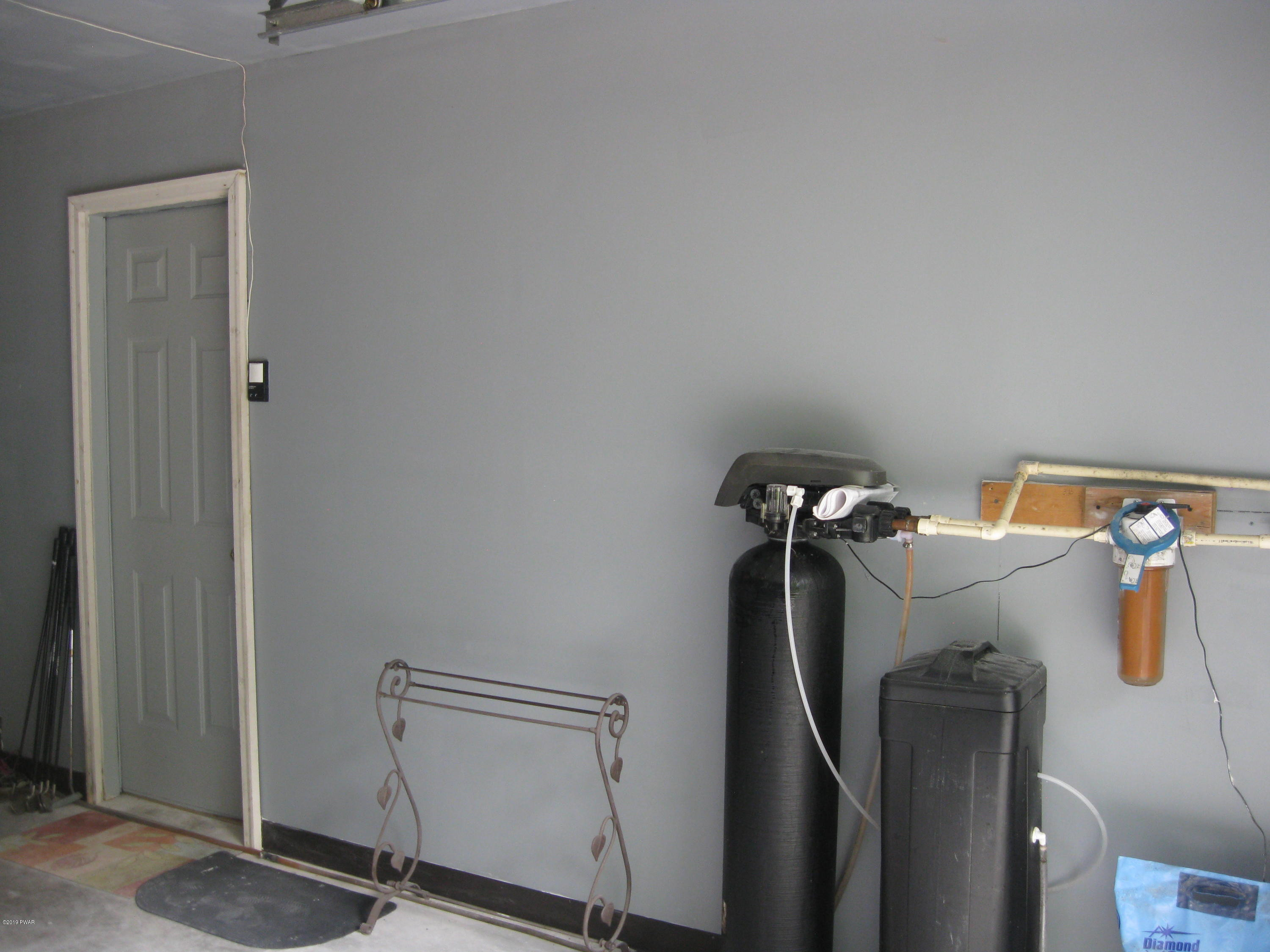157 Gold Key Road Milford, PA 18337 - Photo 30 of 31 Garage