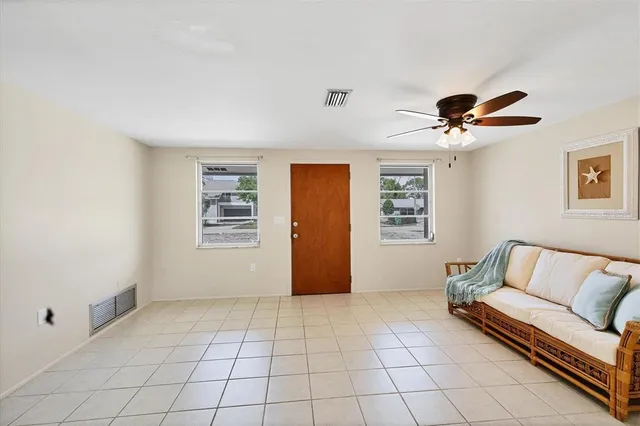 $349,900 | 25 1st Avenue, Englewood, FL 34223