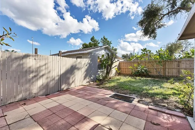 $349,900 | 25 1st Avenue, Englewood, FL 34223