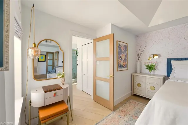 $1,199,000 | 601 La Peninsula Boulevard, Unit 601, Naples, FL 34113