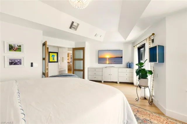 $1,199,000 | 601 La Peninsula Boulevard, Unit 601, Naples, FL 34113