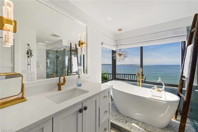 $1,199,000 | 601 La Peninsula Boulevard, Unit 601, Naples, FL 34113