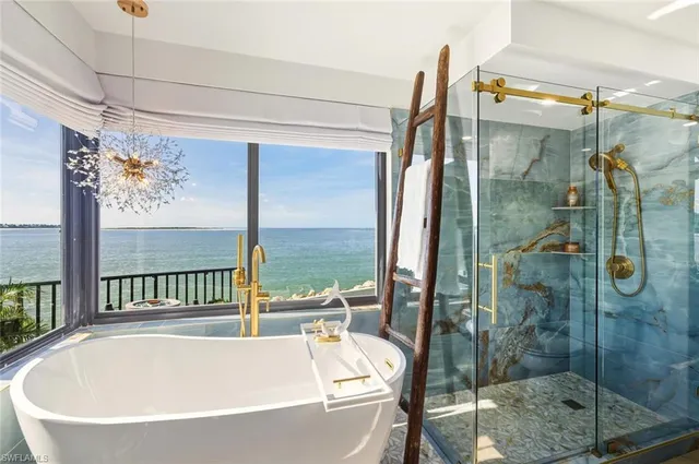 $1,199,000 | 601 La Peninsula Boulevard, Unit 601, Naples, FL 34113