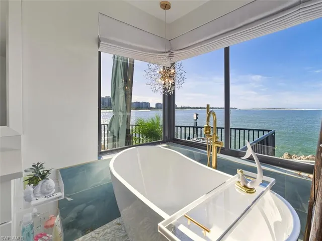 $1,199,000 | 601 La Peninsula Boulevard, Unit 601, Naples, FL 34113