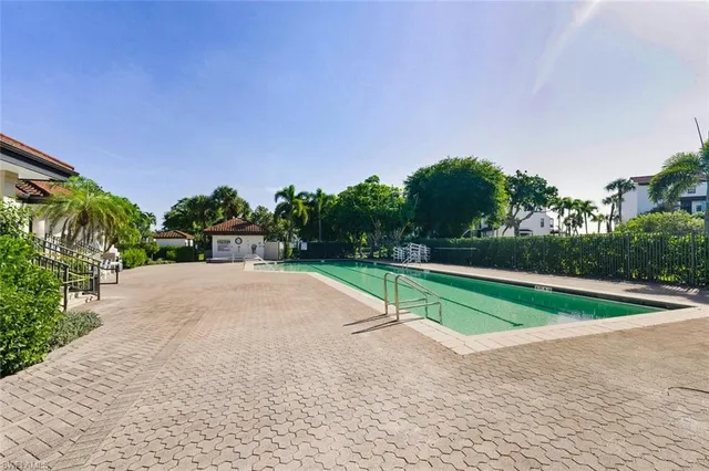 $1,199,000 | 601 La Peninsula Boulevard, Unit 601, Naples, FL 34113