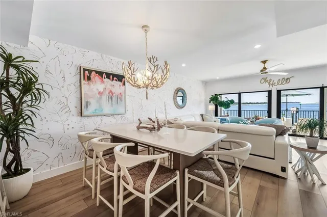 $1,199,000 | 601 La Peninsula Boulevard, Unit 601, Naples, FL 34113