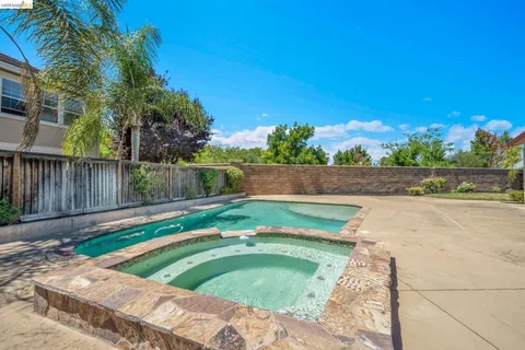 $975,000 | 2397 Boulder Street, Brentwood, CA 94513