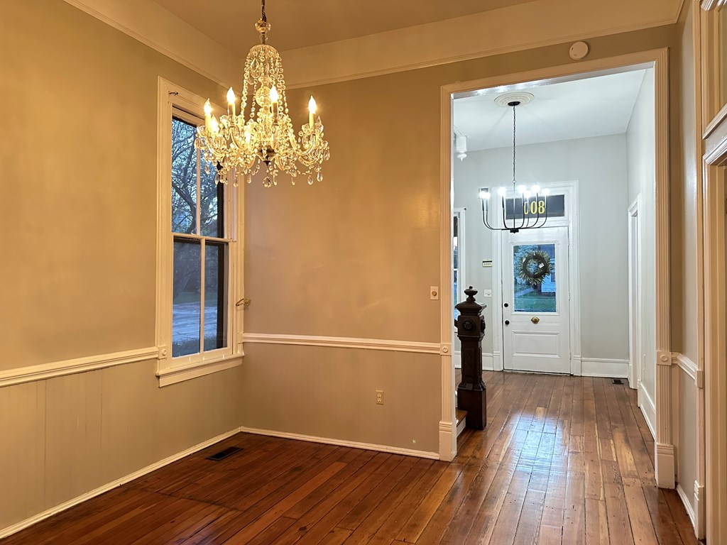 800 2nd Avenue Columbus, GA 31901 - Photo 16 of 30 Dining Room looking to front entry
