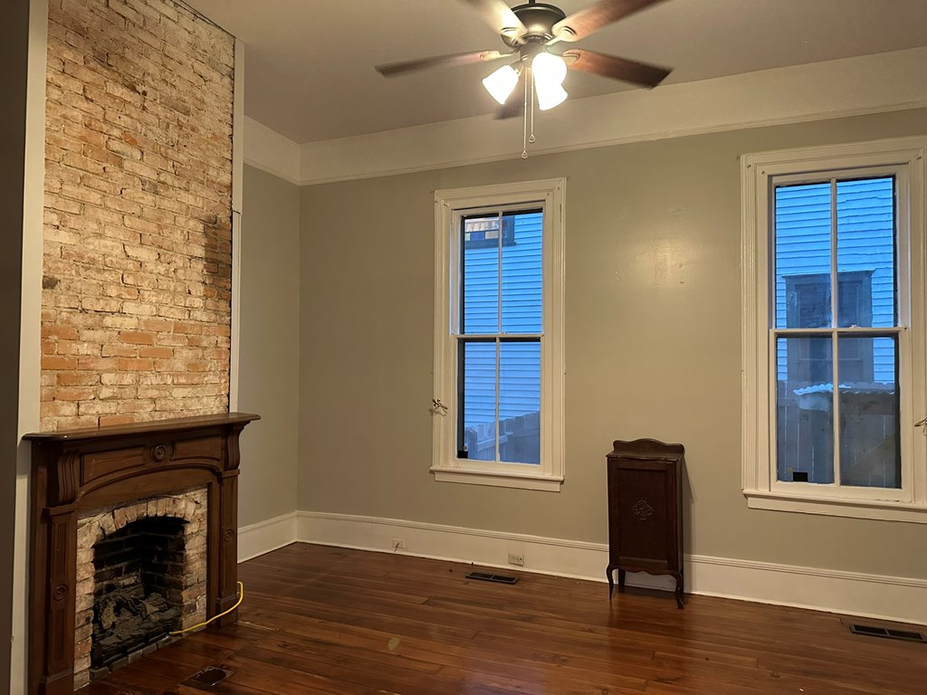 800 2nd Avenue Columbus, GA 31901 - Photo 8 of 30 Family Room
