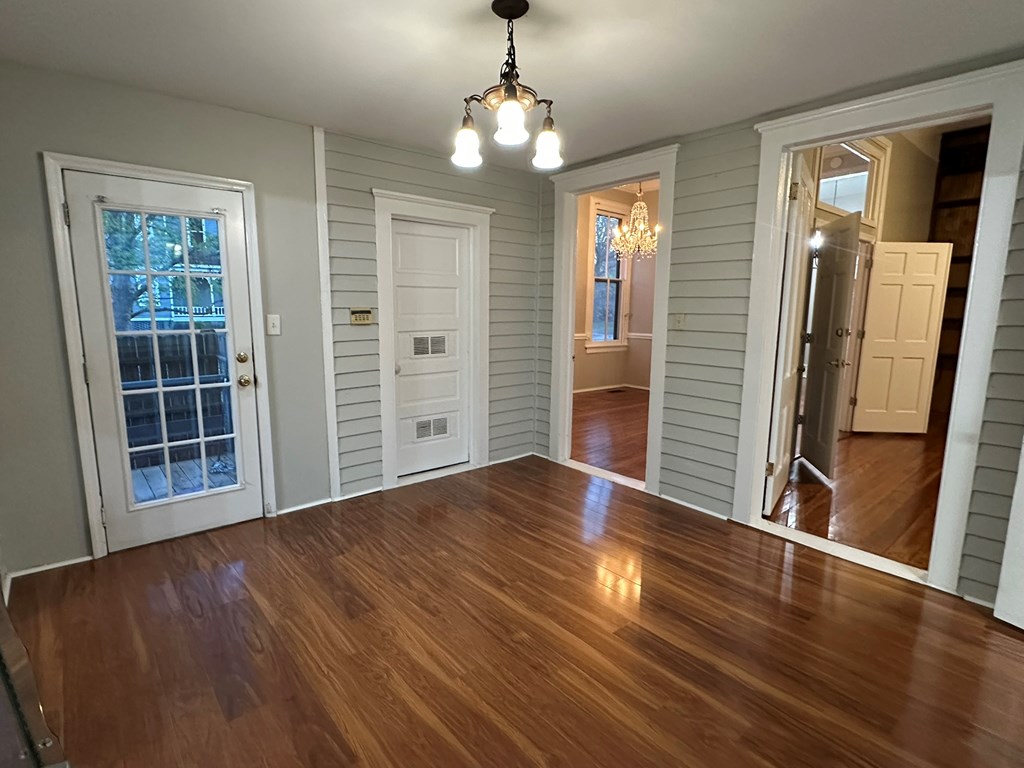 800 2nd Avenue Columbus, GA 31901 - Photo 10 of 30 Breakfast Room (1)