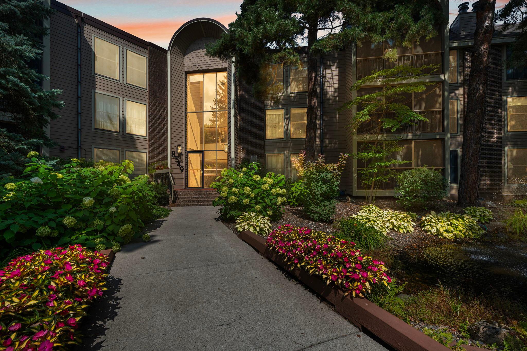 8549 Irwin Road, Unit 239 Bloomington, MN 55437 - Photo 4 of 52