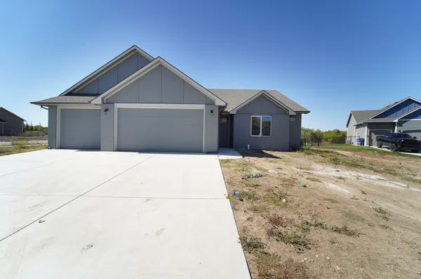 $379,500 | 2245 South Nicole Circle, Andover, KS 67002