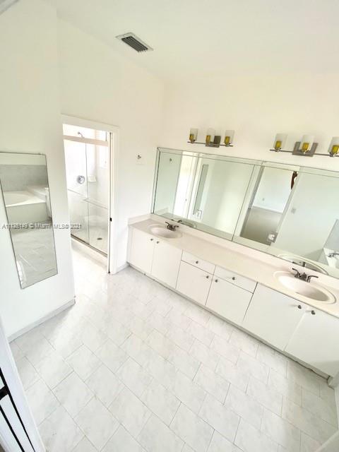 15368 Southwest 25th Terrace Miami, FL 33185 - Photo 24 of 30 a view of a kitchen with cabinets