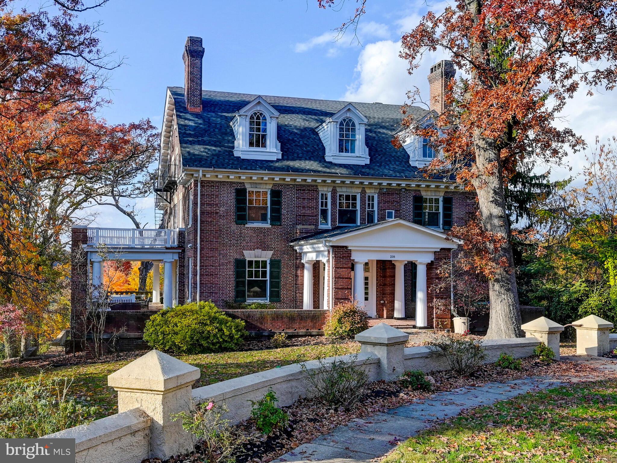 218 Ridgewood Road Baltimore, MD 21210 - Photo 1 of 79