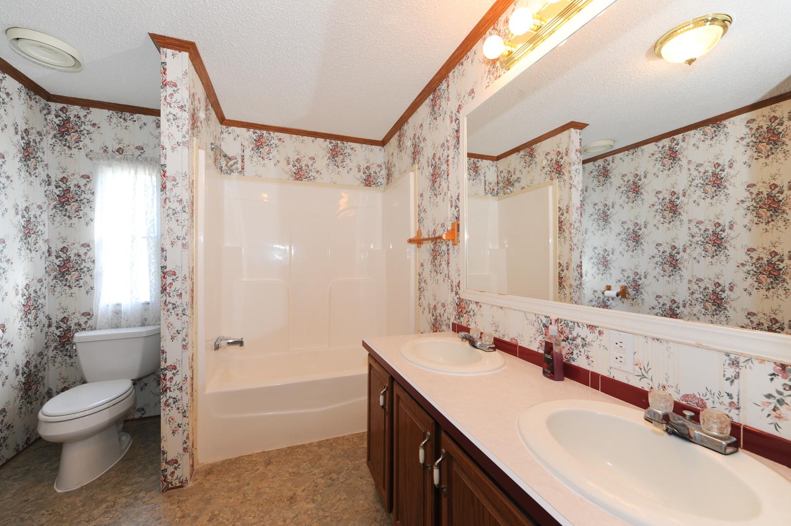 906 South Shiloh Road Seymour, TN 37865 - Photo 15 of 32 Full 2nd. Bath