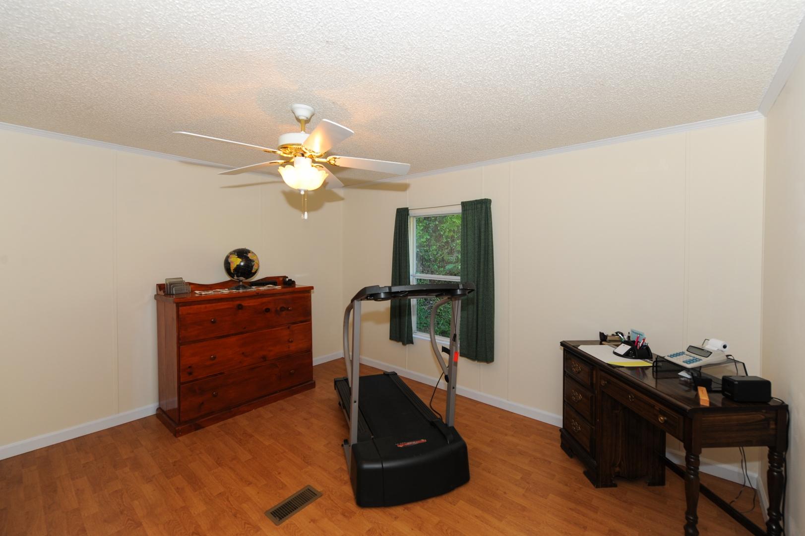 906 South Shiloh Road Seymour, TN 37865 - Photo 16 of 32 Office or 4th bedroom