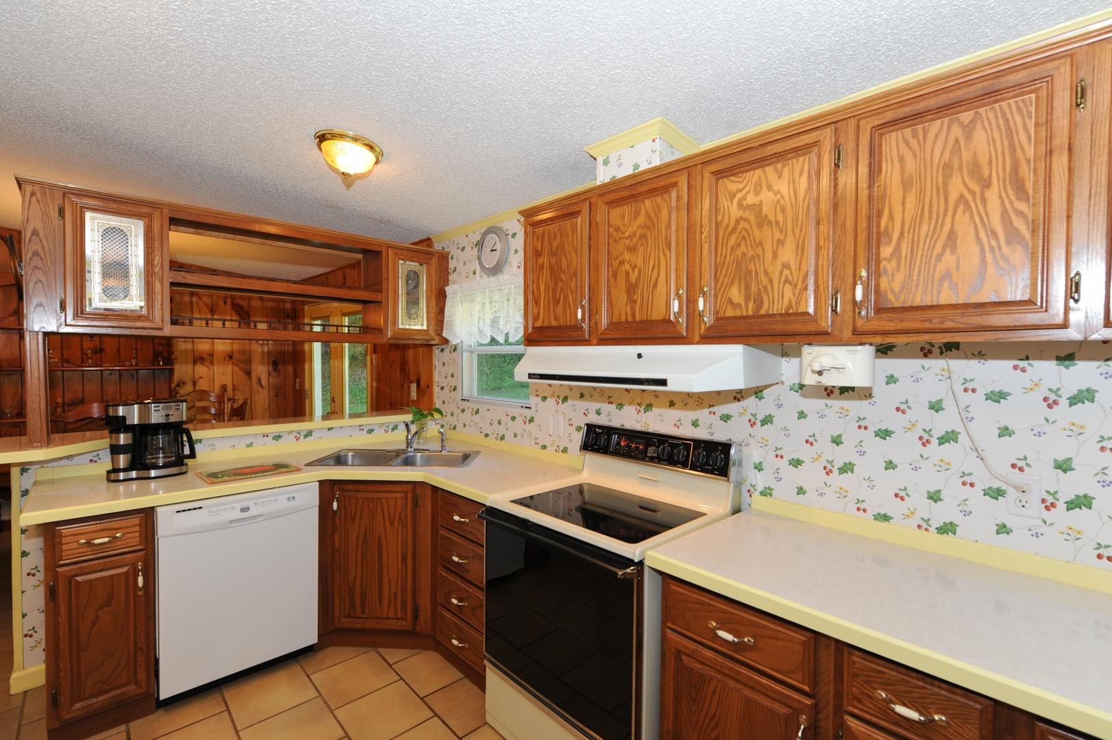 906 South Shiloh Road Seymour, TN 37865 - Photo 7 of 32 Lots of cabinetry