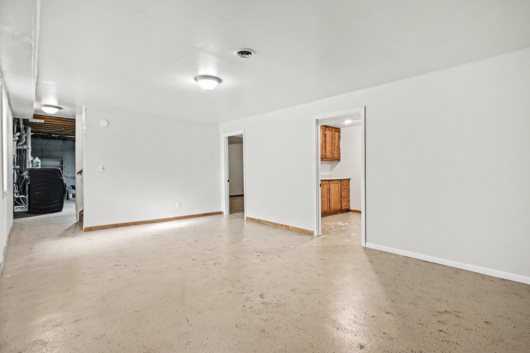 58668 Runway Road Elkhart, IN 46516 - Photo 30 of 42 Gallery Image 30