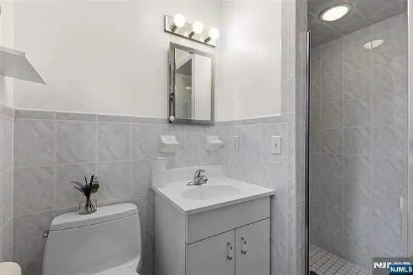 $1,099,000 | 1042 Harvard Place, Fort Lee, NJ 07024