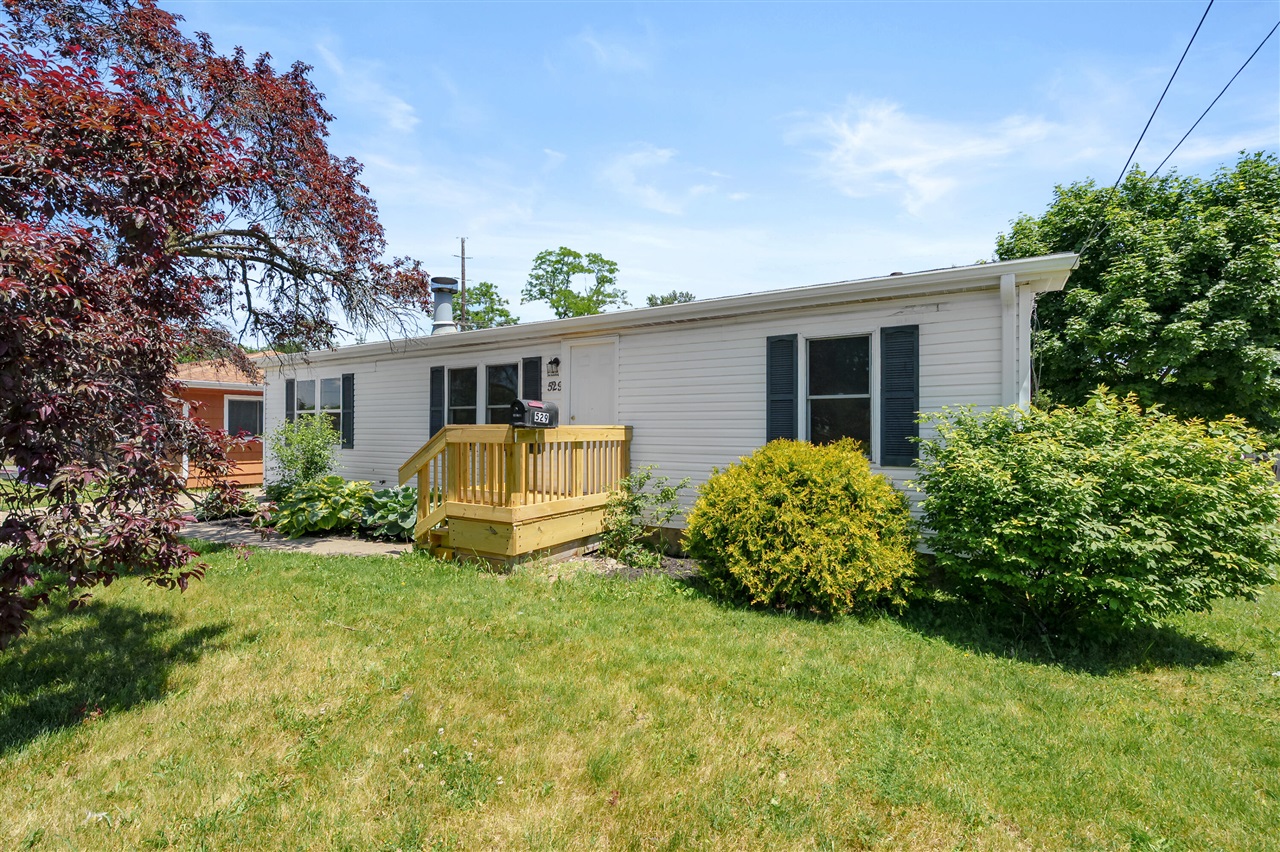 529 Riverside Drive Battle Creek, MI 49015 - Photo 2 of 42