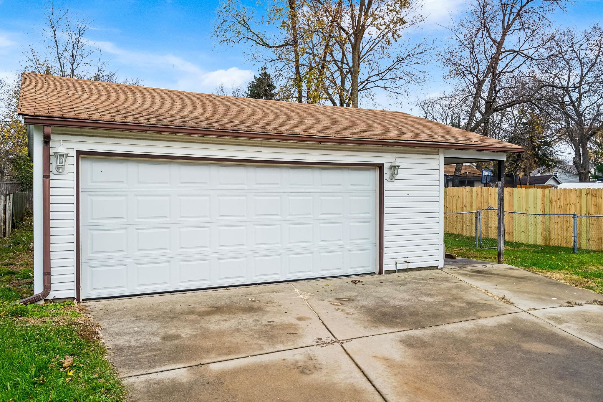 526 Sawyer Road Rockford, IL 61109 - Photo 3 of 25 Gallery Image 3