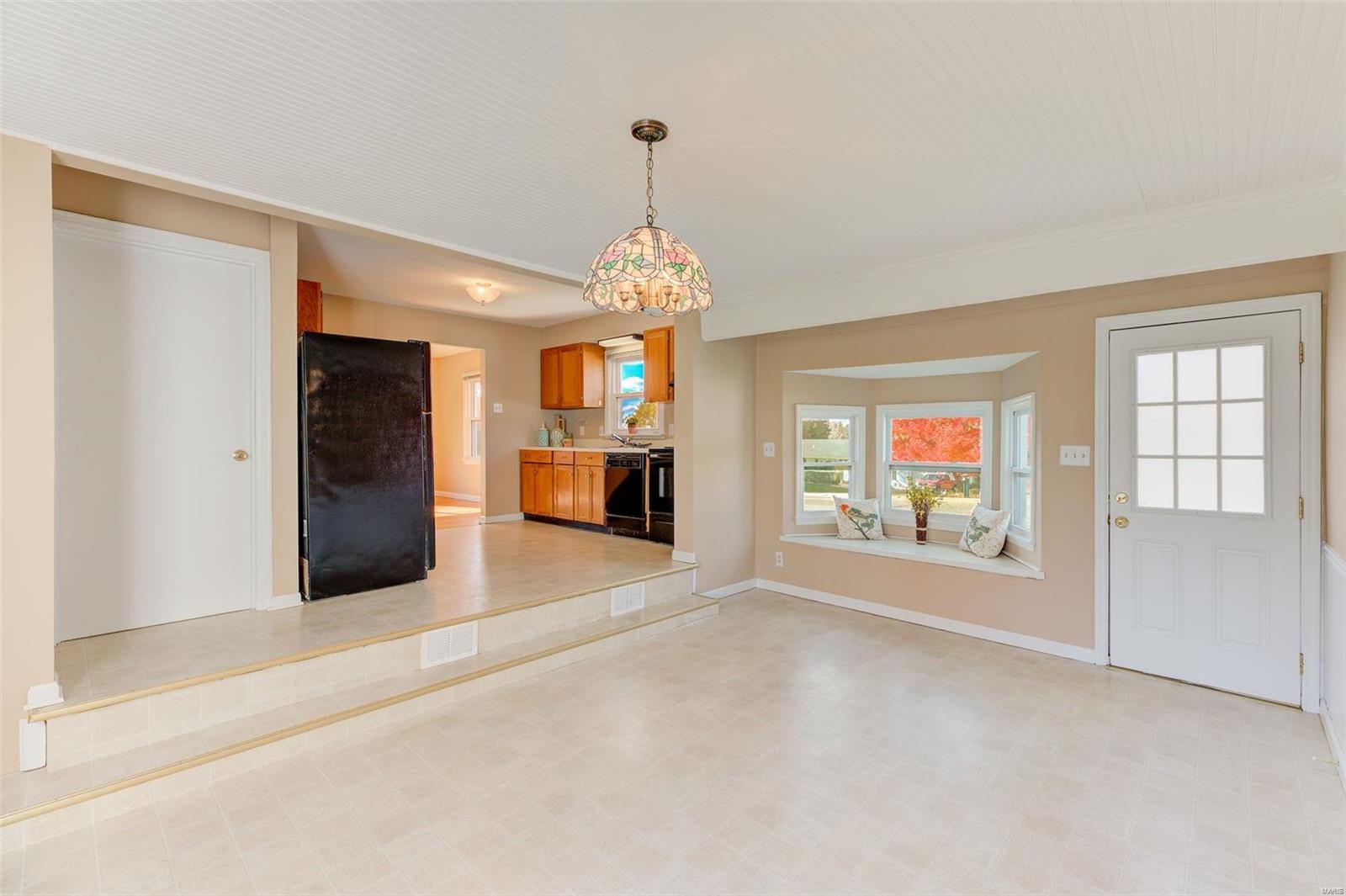 149 Mockingbird Lane Ballwin, MO 63021 - Photo 12 of 29 Gallery Image 12