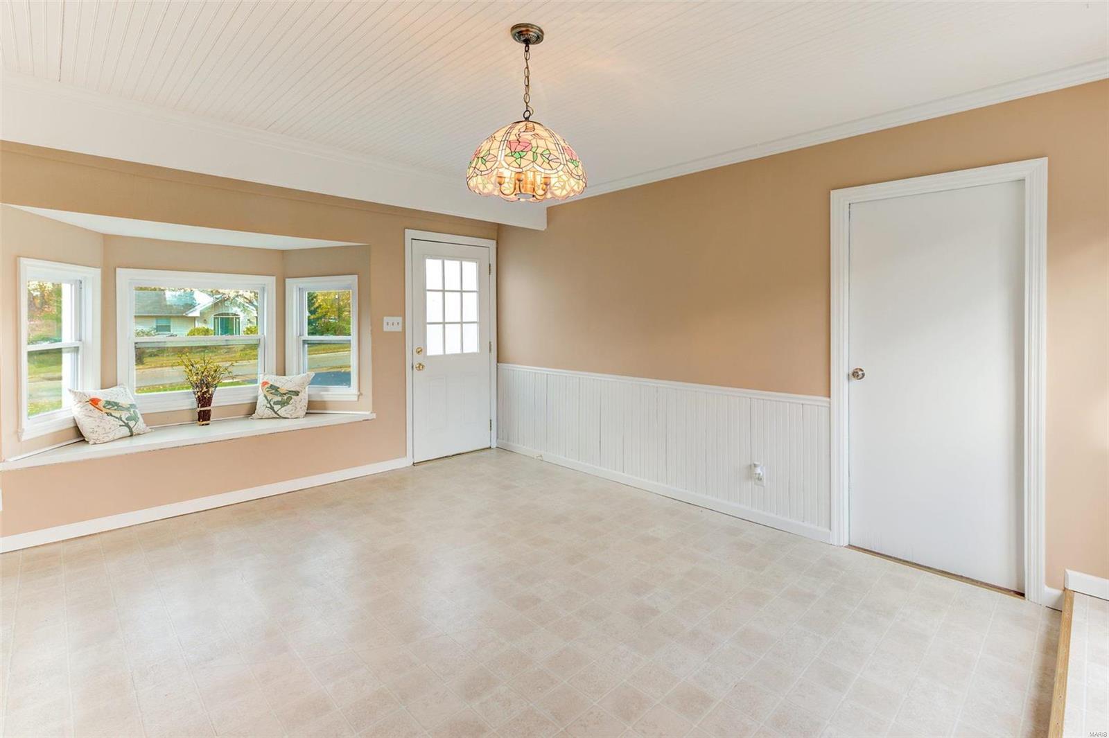 149 Mockingbird Lane Ballwin, MO 63021 - Photo 10 of 29 Gallery Image 10