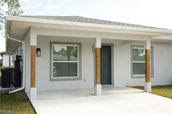 $1,499 | 917 Graystone Avenue, Lehigh Acres, FL 33974