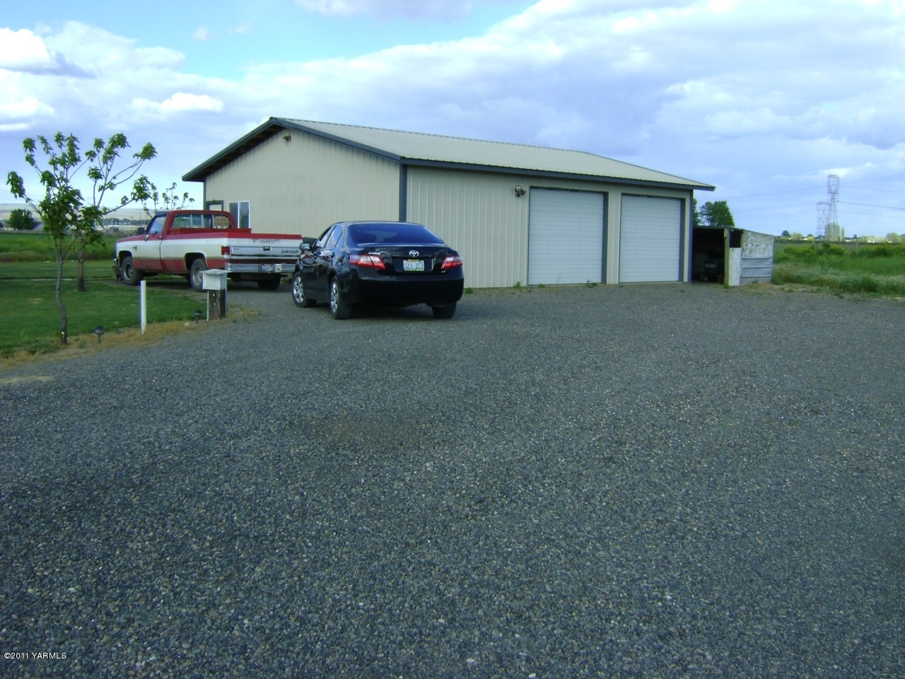 1191 Braden Road Grandview, WA 98930 - Photo 3 of 12 1191 braden rd 009