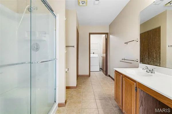 $215,000 | 706 Woodside Trails Drive, Unit B, Ballwin, MO 63021