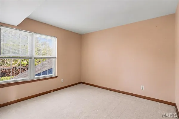 $215,000 | 706 Woodside Trails Drive, Unit B, Ballwin, MO 63021