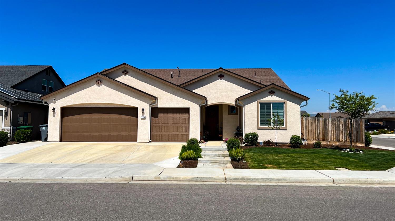 358 Rebel Street Reedley, CA 93654 - Photo 1 of 33