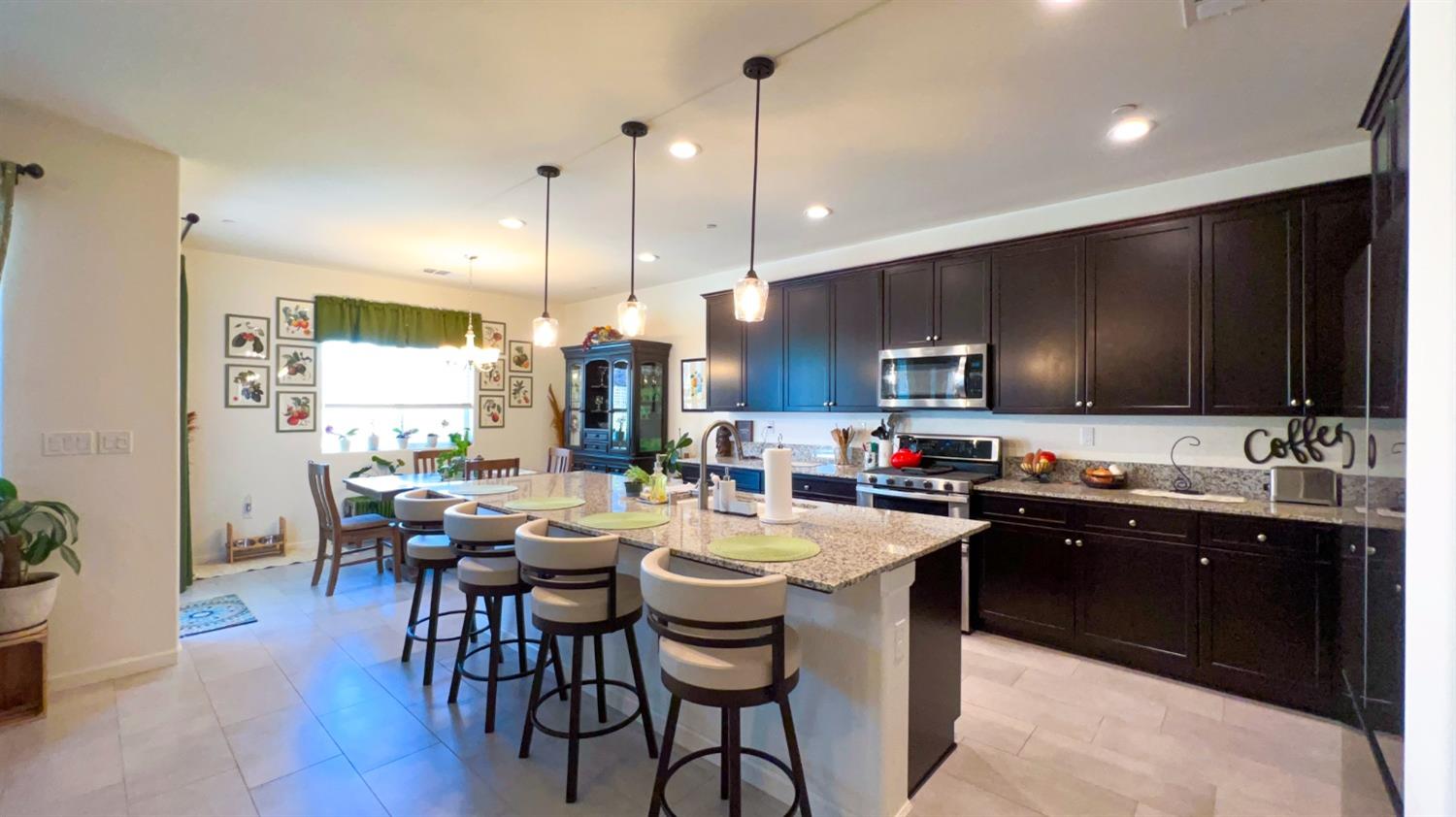 358 Rebel Street Reedley, CA 93654 - Photo 14 of 33