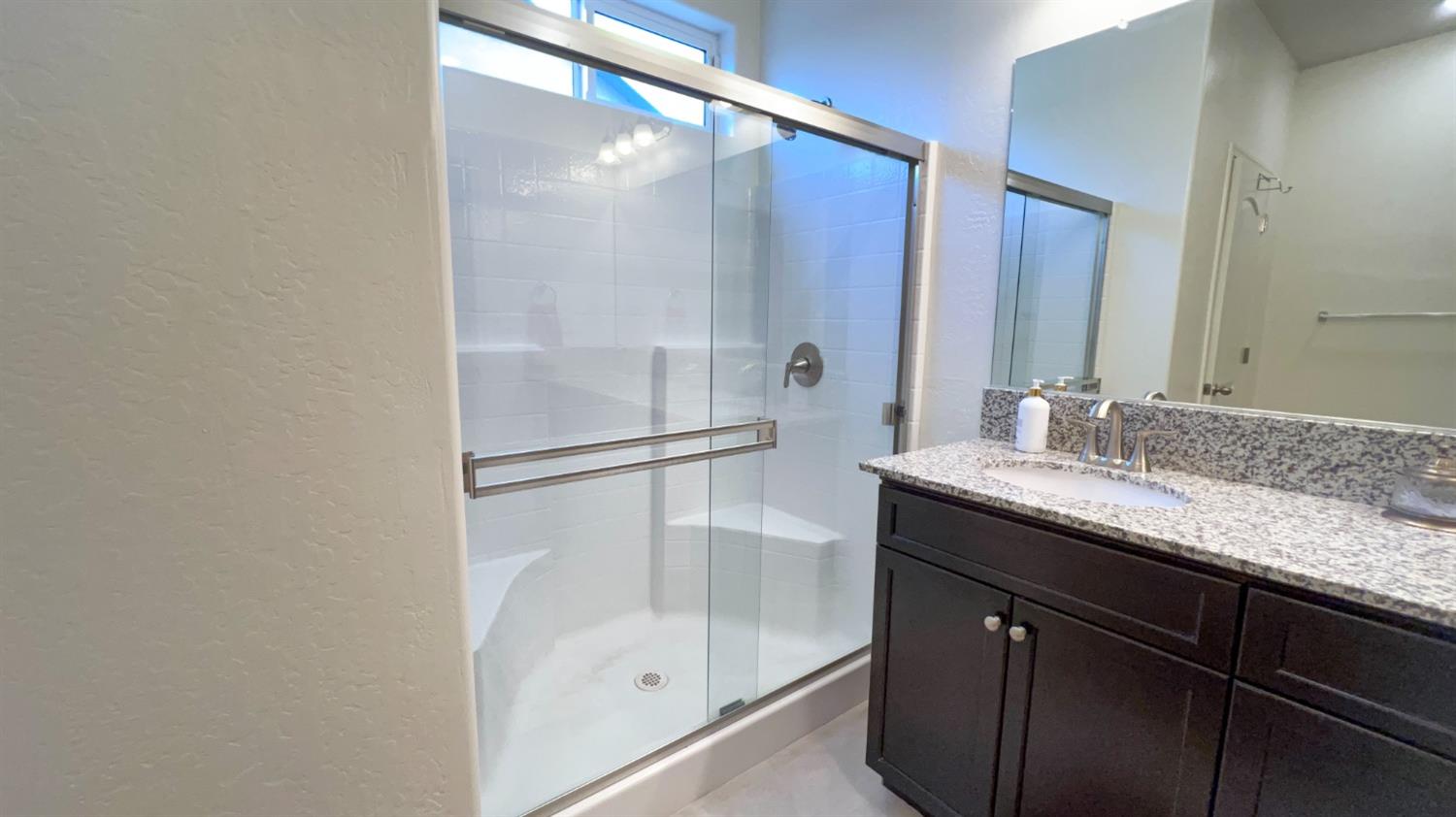 358 Rebel Street Reedley, CA 93654 - Photo 24 of 33