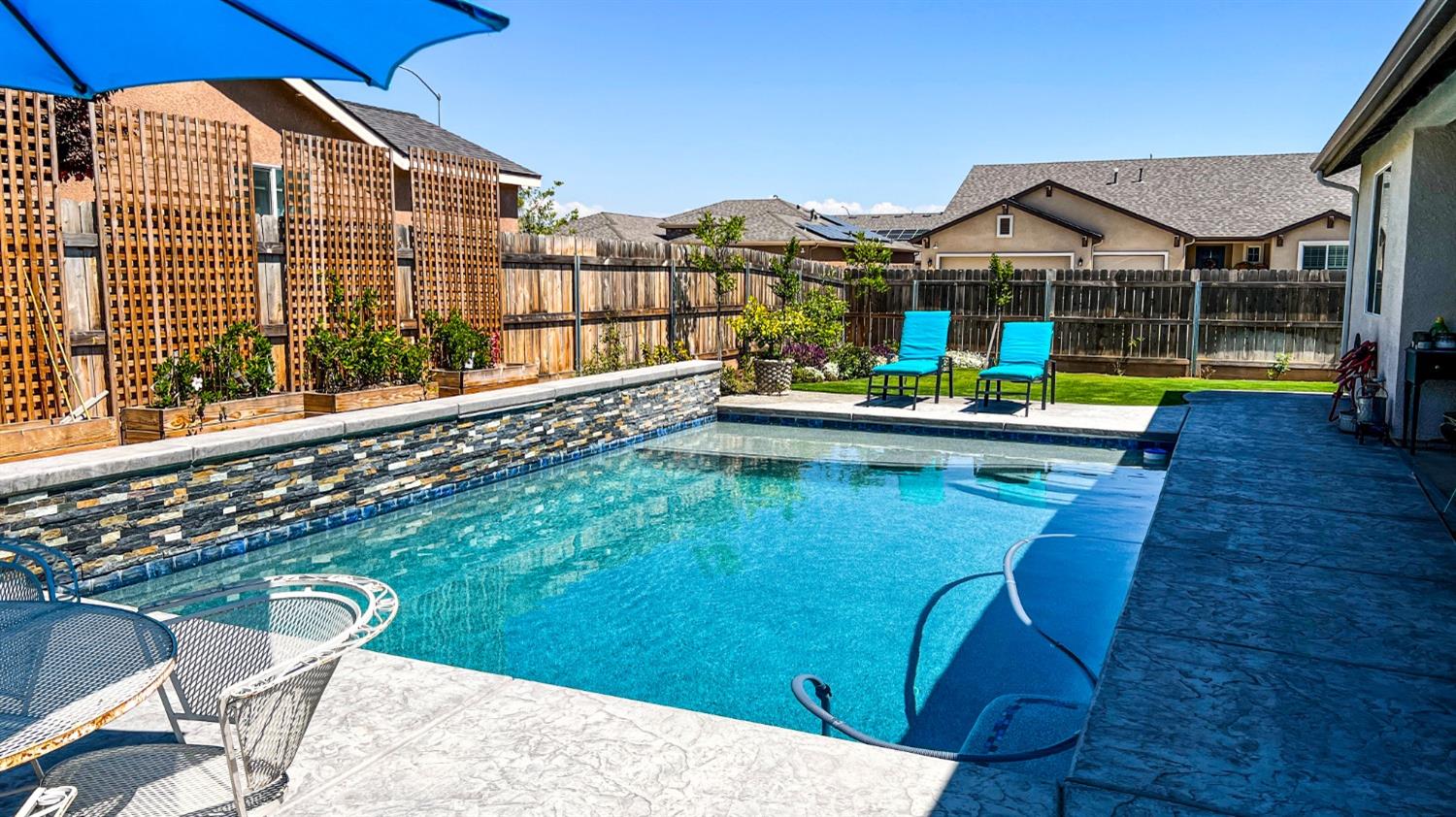 358 Rebel Street Reedley, CA 93654 - Photo 30 of 33